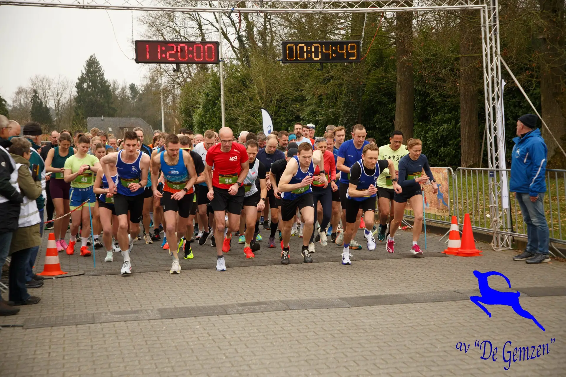 Lopers bij een loopevenement